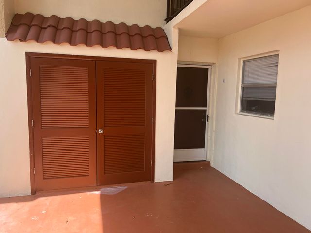 463 Lake Frances Drive 463, West Palm Beach, FL 33411