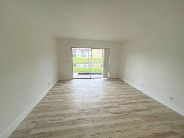 463 Lake Frances Drive 463, West Palm Beach, FL 33411