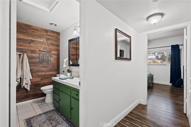 3800 Stockdale 8, Bakersfield, CA 93309