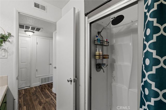 3800 Stockdale 8, Bakersfield, CA 93309