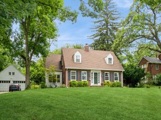 140 34th Street, Des Moines, IA 50312