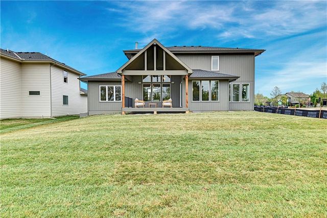 21913 W 99th Terrace, Lenexa, KS 66220