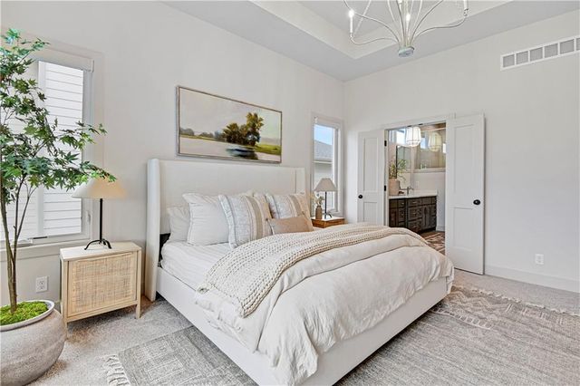 21913 W 99th Terrace, Lenexa, KS 66220