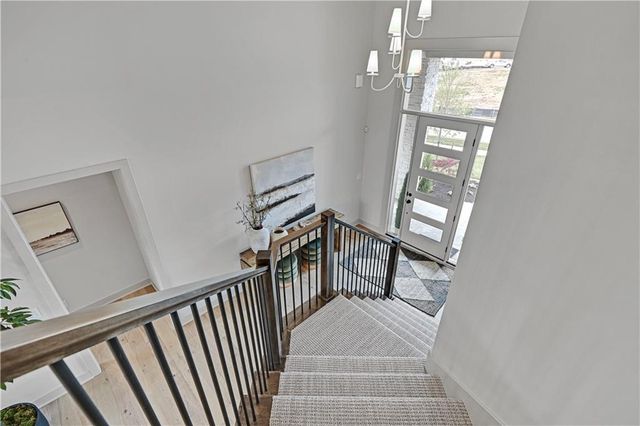 21913 W 99th Terrace, Lenexa, KS 66220