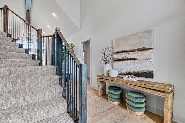 21913 W 99th Terrace, Lenexa, KS 66220