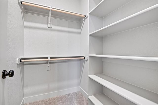 21913 W 99th Terrace, Lenexa, KS 66220