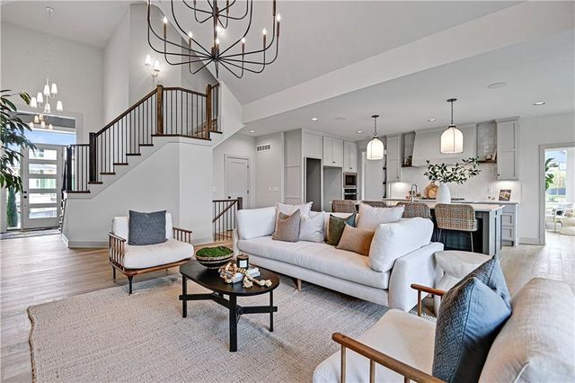 21913 W 99th Terrace, Lenexa, KS 66220