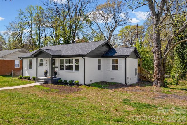 4200 Abbeydale Drive, Charlotte, NC 28205
