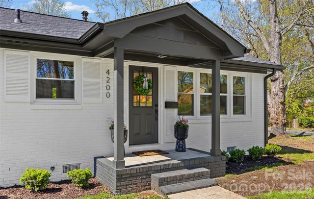 4200 Abbeydale Drive, Charlotte, NC 28205