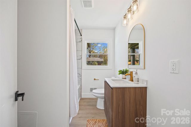 4200 Abbeydale Drive, Charlotte, NC 28205