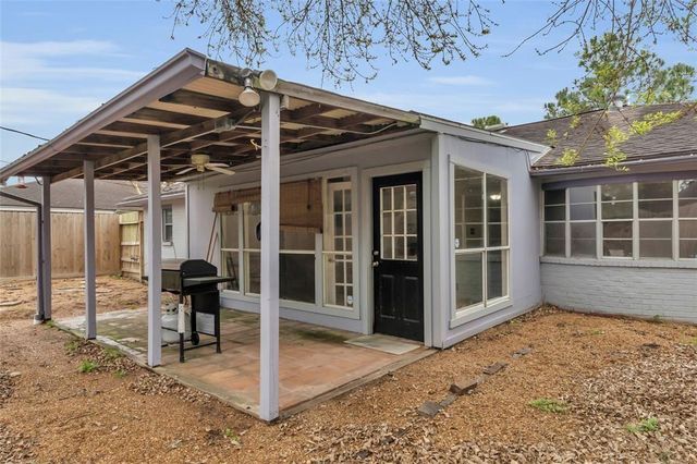 9650 Windswept Lane, Houston, TX 77063