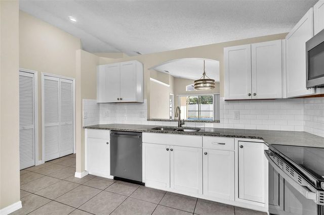 13237 GREENPOINTE DRIVE, Orlando, FL 32824