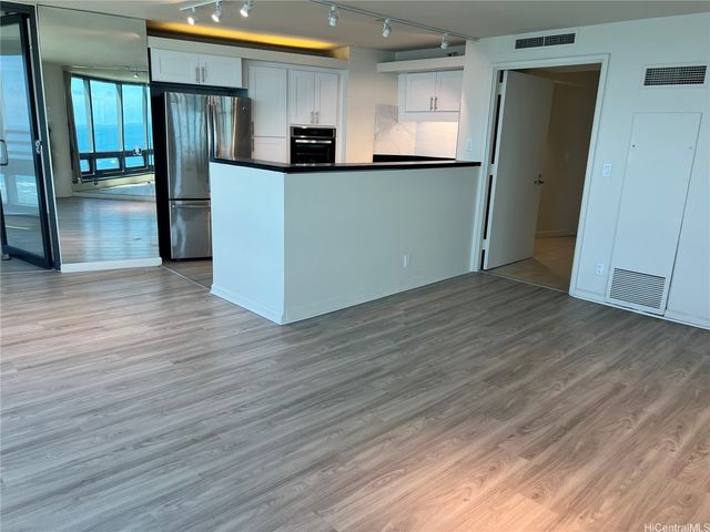 1330 Ala Moana Boulevard 3704, Honolulu, HI 96814