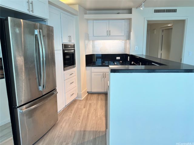 1330 Ala Moana Boulevard 3704, Honolulu, HI 96814