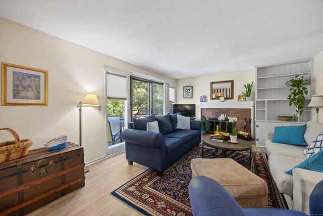 405 Heritage Village D, Southbury, CT 06488