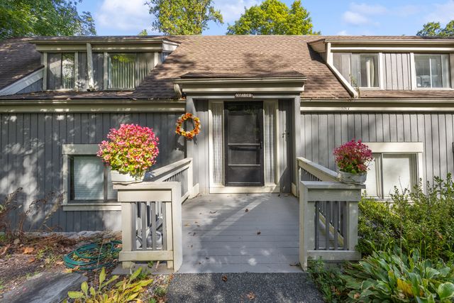 405 Heritage Village D, Southbury, CT 06488