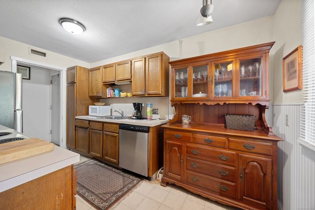 405 Heritage Village D, Southbury, CT 06488