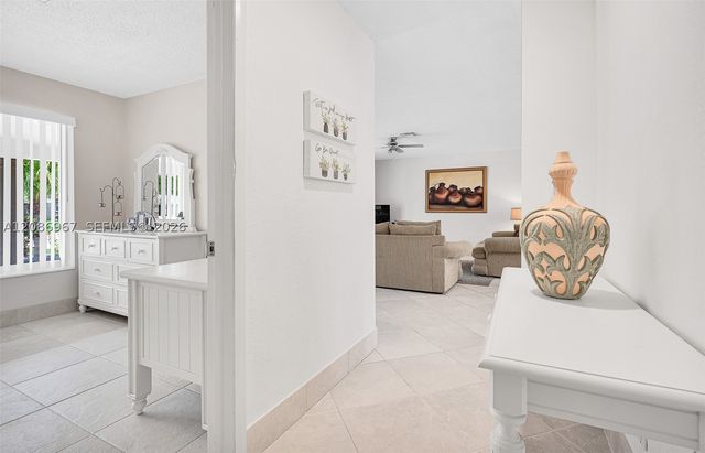 1031 SE 14th Dr, Deerfield Beach, FL 33441