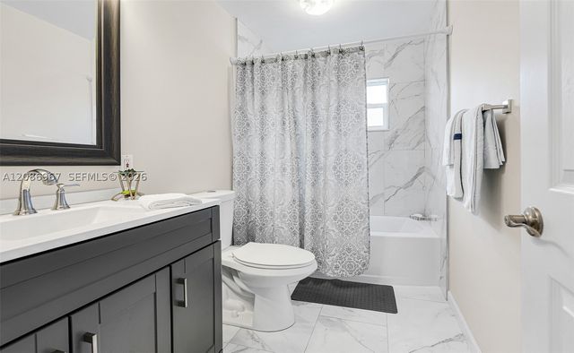1031 SE 14th Dr, Deerfield Beach, FL 33441