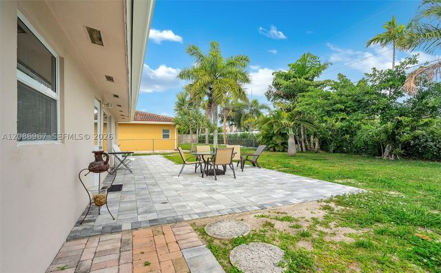 1031 SE 14th Dr, Deerfield Beach, FL 33441