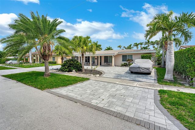 1031 SE 14th Dr, Deerfield Beach, FL 33441