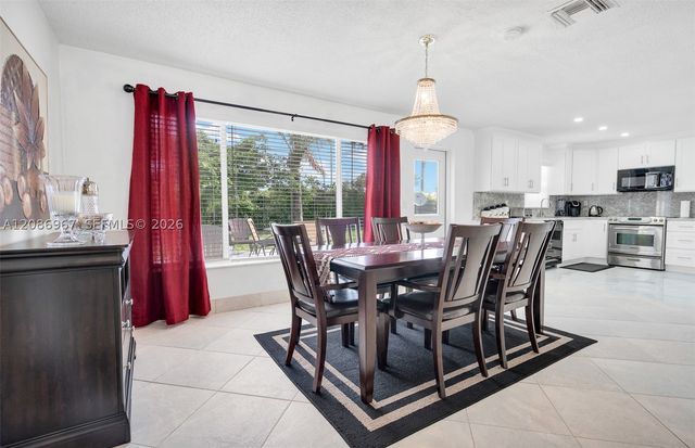 1031 SE 14th Dr, Deerfield Beach, FL 33441