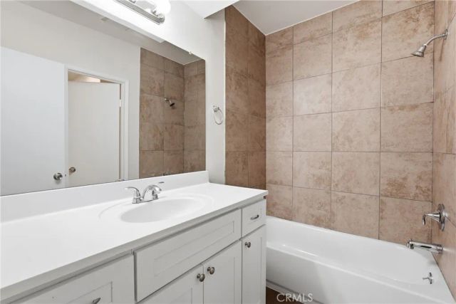 374 S Miraleste 406, San Pedro, CA 90732