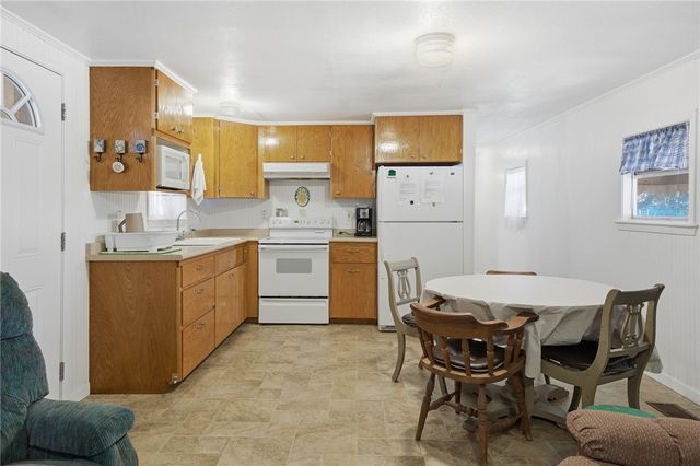 308 Fulton Ave, Rockport, TX 78382