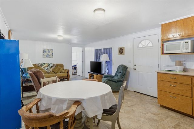 308 Fulton Ave, Rockport, TX 78382