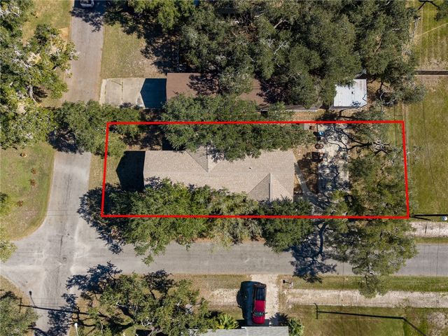 308 Fulton Ave, Rockport, TX 78382