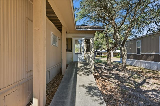 308 Fulton Ave, Rockport, TX 78382