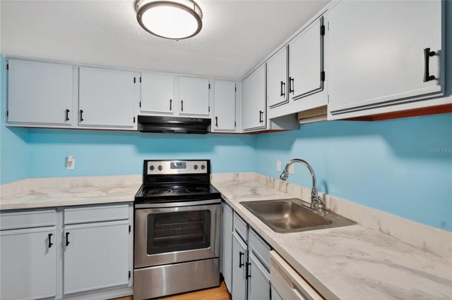 4205 S. SEMORAN BLVD 11, Orlando, FL 32822
