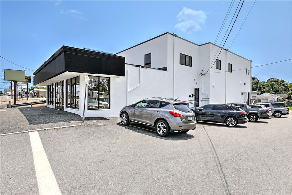 577 Warren Avenue, East Providence, RI 02914