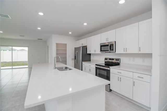 2454 SLIPPERY ROCK STREET, Auburndale, FL 33823