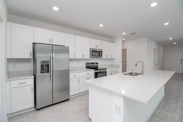 2454 SLIPPERY ROCK STREET, Auburndale, FL 33823