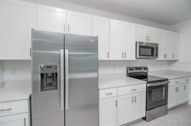 2454 SLIPPERY ROCK STREET, Auburndale, FL 33823