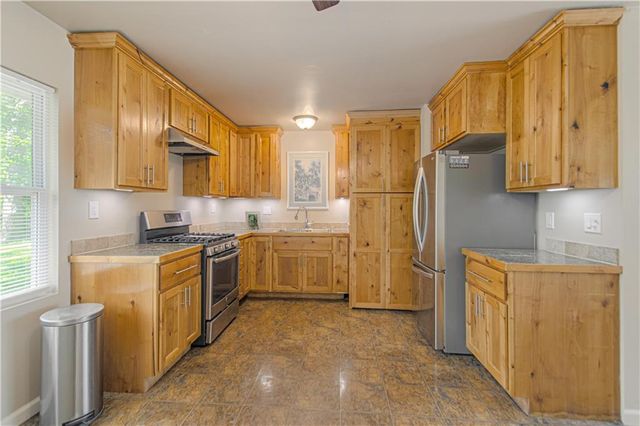 7317 E 109th Street, Kansas City, MO 64134