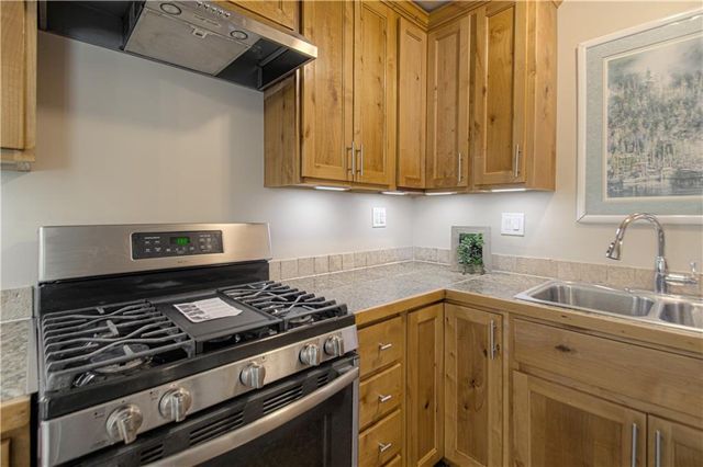 7317 E 109th Street, Kansas City, MO 64134