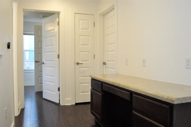 1908 Cleese DR 173C, Austin, TX 78741