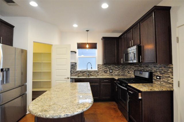 1908 Cleese DR 173C, Austin, TX 78741