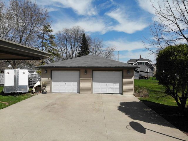 637 STATE STREET, Menasha, WI 54952