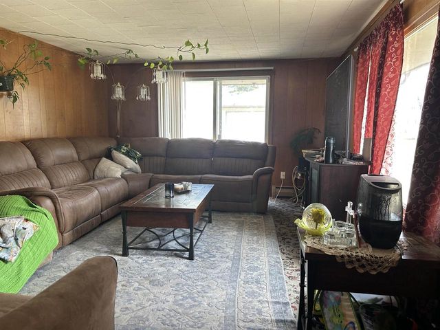 637 STATE STREET, Menasha, WI 54952