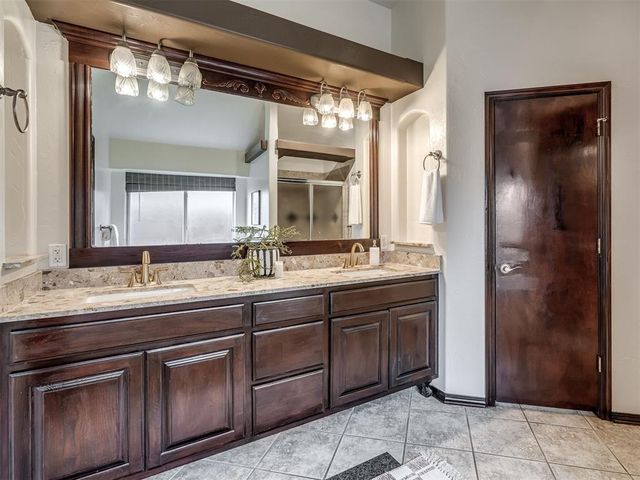 17008 Platinum Lane, Edmond, OK 73012