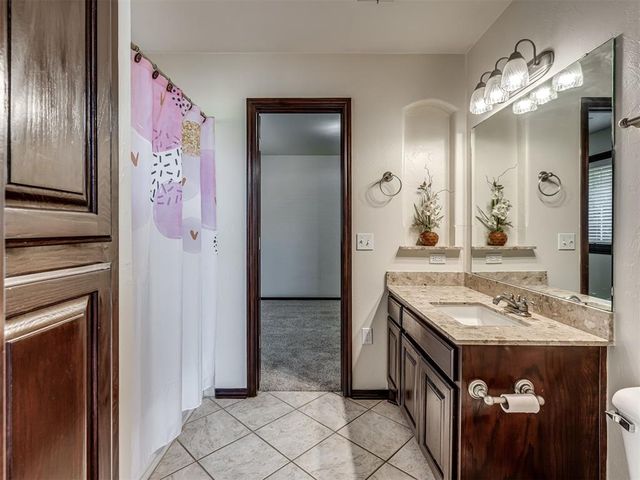 17008 Platinum Lane, Edmond, OK 73012
