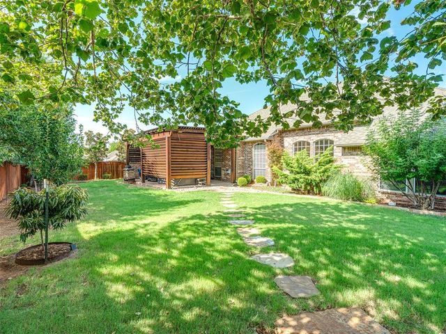 17008 Platinum Lane, Edmond, OK 73012