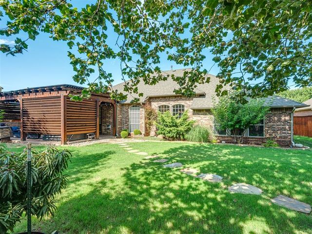 17008 Platinum Lane, Edmond, OK 73012