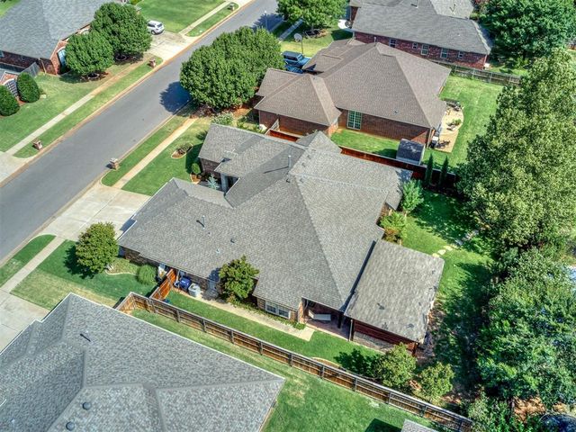 17008 Platinum Lane, Edmond, OK 73012