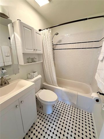 2842 15TH AVENUE N, St Petersburg, FL 33713