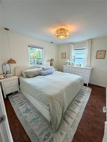 2842 15TH AVENUE N, St Petersburg, FL 33713