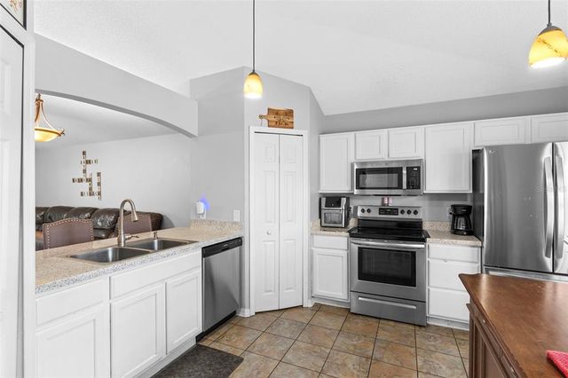 1526 COUNTRY CHASE STREET, Lakeland, FL 33810